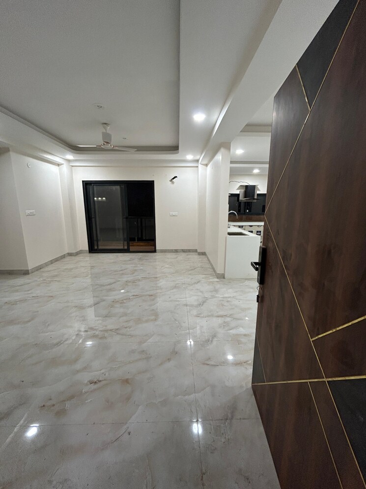  Parking, tilak nagar 4 Bedroom 2695 Sq.Ft. Apartment In Tilak Nagar Jaipur 9574285