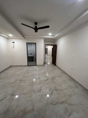 Room in 4 BHK Apartment at Tilak Nagar – for Sale