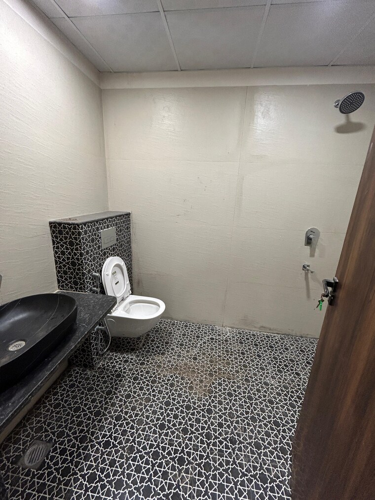 Bathroom, tilak nagar 4 Bedroom 2695 Sq.Ft. Apartment In Tilak Nagar Jaipur 9574285