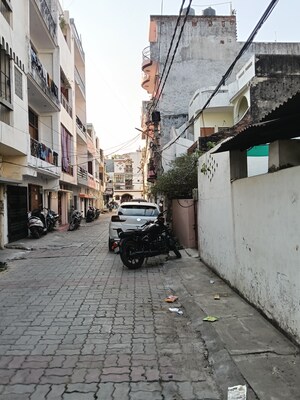 Parking in 4 BHK Independent House at Indira Nagar – for Sale