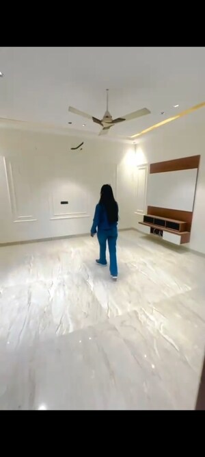 Room in 4 BHK Independent House at Sunny Enclave – for Sale