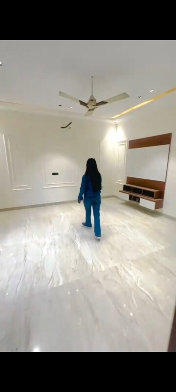 Room in 4 BHK Independent House at Sunny Enclave – for Sale