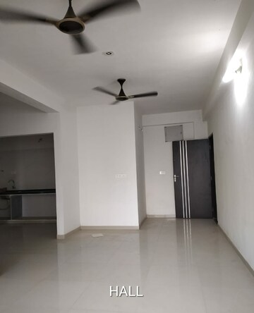 Room in 3 BHK Apartment at Sargaasan – for Rent
