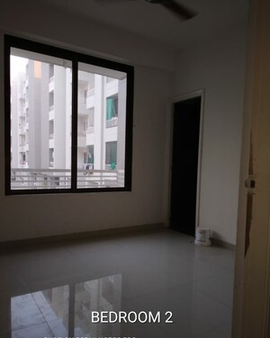 Room in 3 BHK Apartment at Sargaasan – for Rent