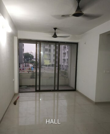 Room in 3 BHK Apartment at Sargaasan – for Rent