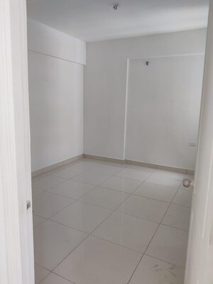 Room in 2 BHK Builder Floor at Kil Ayanambakkam – for Sale