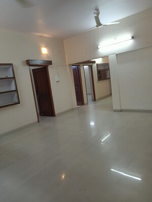 Room in 2 BHK Villa at Aliganj – for Rent