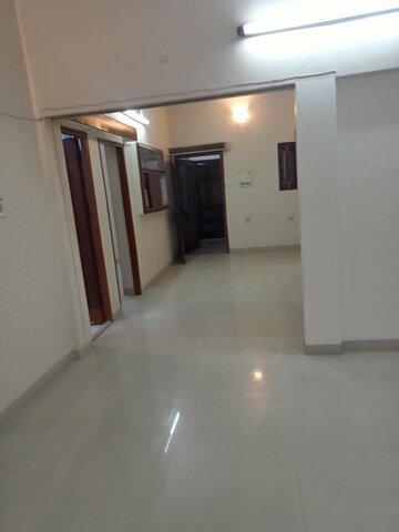 Room in 2 BHK Villa at Aliganj – for Rent