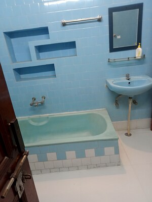 Bathroom in 2 BHK Villa at Aliganj – for Rent