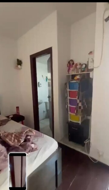 Room in 3 BHK Builder Floor at Sector 84 – for Sale