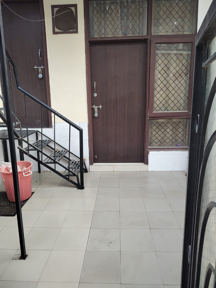 Balcony, maya-homes 3 Bedroom 120 Sq.Mt. Builder Floor In Indrapuram Ghaziabad 9574715