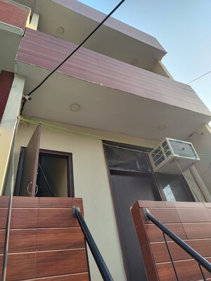 Staircase in 3 BHK Builder Floor at Maya Homes, Indrapuram – for Rent