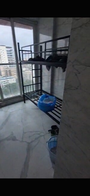 Room in 4 BHK Apartment at Joy Legend, Khar West – for Rent