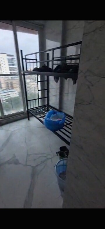 Room in 4 BHK Apartment at Joy Legend, Khar West – for Rent