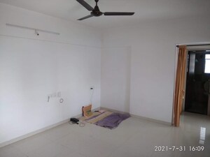Room in 2 BHK Apartment at Kharadi – for Rent