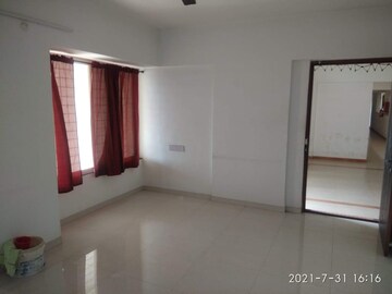 Room in 2 BHK Apartment at Kharadi – for Rent