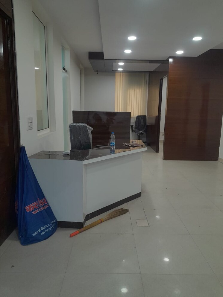 Team Area, sector 7 dwarka Commercial Office Space in IT/SEZ 800 Sq.Ft. In Sector 7 Dwarka Delhi 9574737