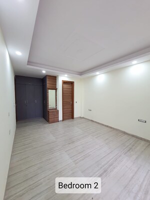 3 BHK Builder Floor For Rent in Sector 27
