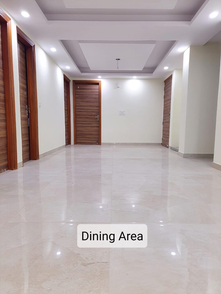 Room, sector 27 3 Bedroom 2367 Sq.Ft. Builder Floor In Sector 27 Gurgaon 9574750