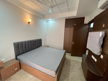 Bedroom in 1 BHK Builder Floor at Sector 43 – for Rent
