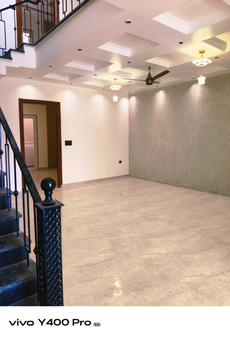 Room, sahastradhara road 4 Bedroom 145 Sq.Yd. Villa In Sahastradhara Road Dehradun 9574831