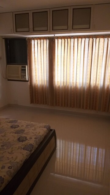 Bedroom in 3 BHK Apartment at Juhu – for Rent