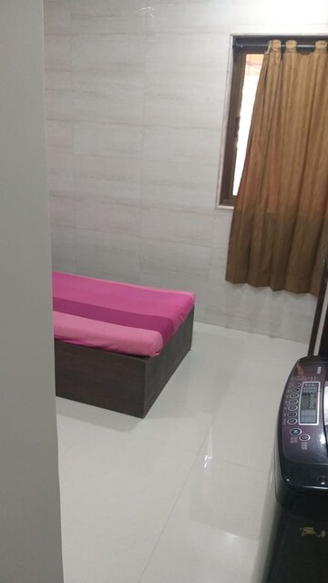 Furnished Amenities in 3 BHK Apartment at Juhu – for Rent