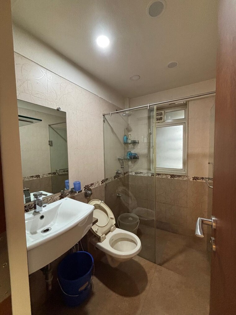 Bathroom, ebony-apartment 4 Bedroom 1500 Sq.Ft. Apartment In Bandra West Mumbai 9574837