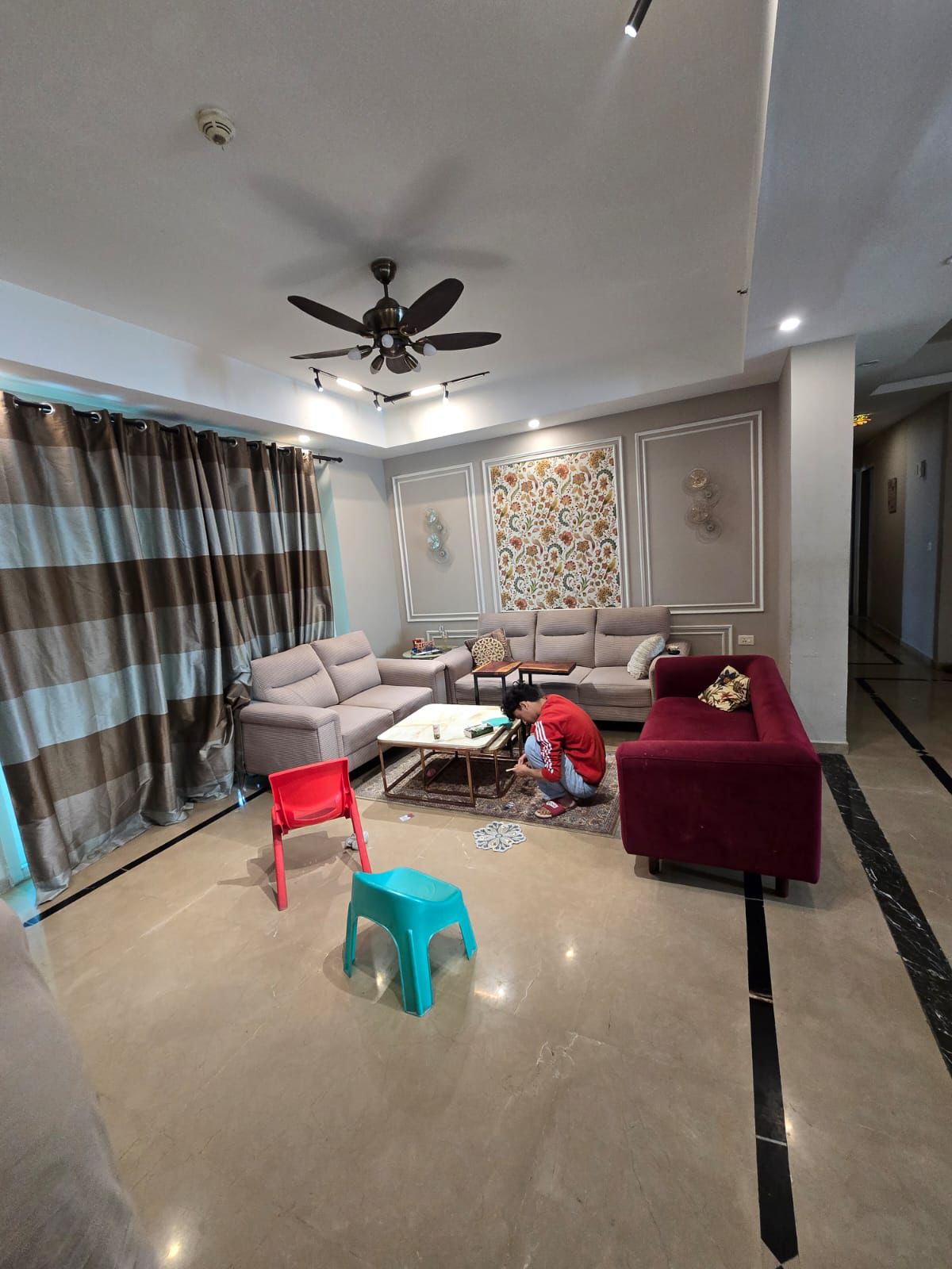 4 BHK Apartment For Rent in Mahagun Mezzaria