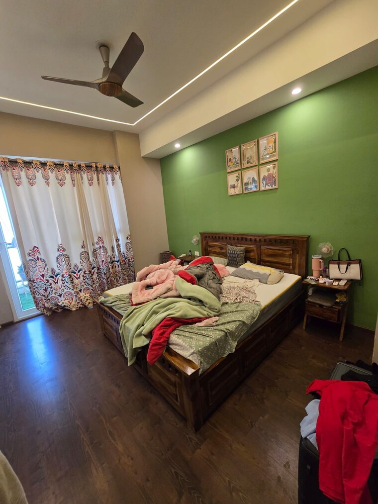 Bedroom, mahagun-mezzaria 4 Bedroom 3525 Sq.Ft. Apartment In Sector 78 Noida 9574836