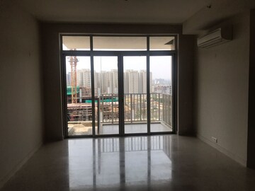 Room in 4 BHK Apartment at Emaar Palm Terraces Select, Sector 66 – for Rent