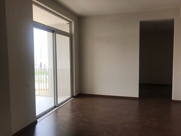 Room in 4 BHK Apartment at Emaar Palm Terraces Select, Sector 66 – for Rent