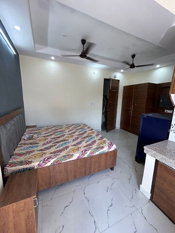 Bedroom in 6 BHK Independent House at Sector 38 – for Rent