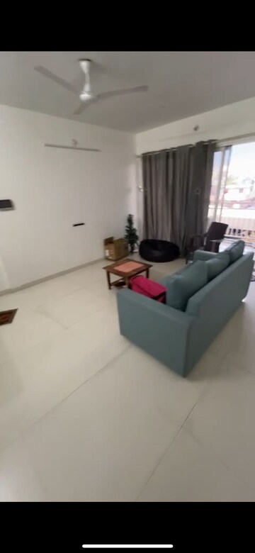 Team Area in 1 BHK Apartment at Kharadi – for Rent