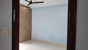 Room in 2 BHK Builder Floor at Sector 40 – for Rent