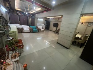 Living Room in 3 BHK Apartment at Oberoi Realty Gardens, Kandivali East – for Rent