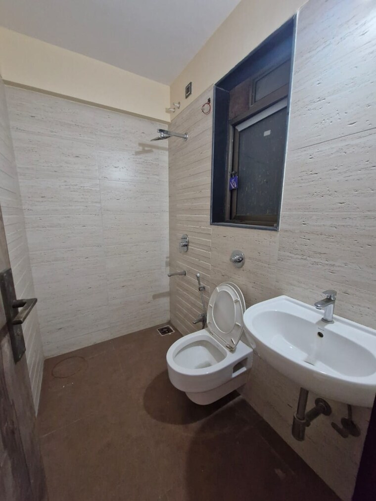 Bathroom, shiv-shakti-tower-28 1 Bedroom 450 Sq.Ft. Apartment In Malad East Mumbai 9574852