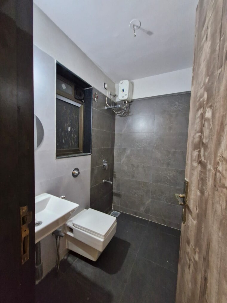 Bathroom, shiv-shakti-tower-28 1 Bedroom 450 Sq.Ft. Apartment In Malad East Mumbai 9574852