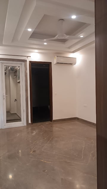 Building Lobby in 3 BHK Independent House at Sector 46 – for Rent