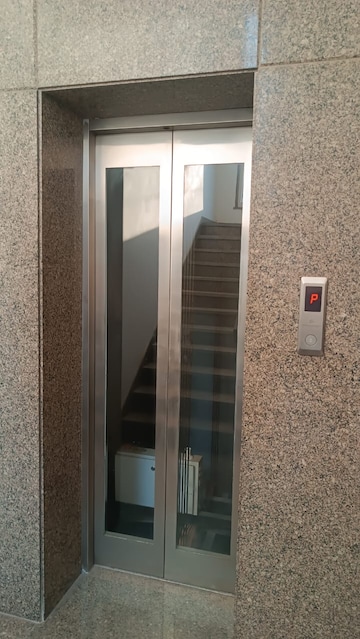 Building Lobby in 3 BHK Independent House at Sector 46 – for Rent