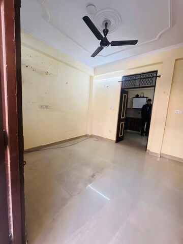 Room in 1 BHK Builder Floor at Saket – for Rent
