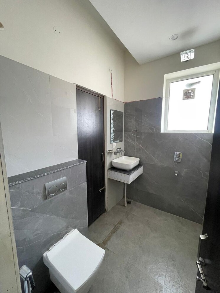 Bathroom, gomti-homes 3 Bedroom 1350 Sq.Ft. Apartment In Nabha Zirakpur 9575057