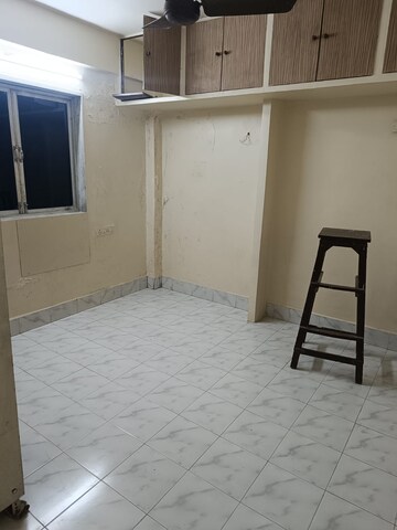 Room in 1 RK Apartment at Tarun Bharat – for Rent