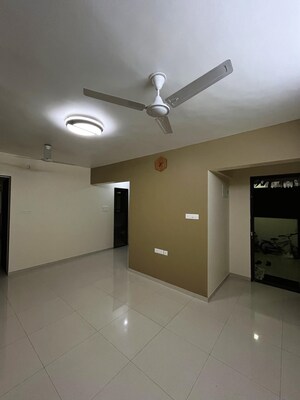 Room in 2 BHK Apartment at Yashada Splendid Courtyard, Lohgaon – for Rent