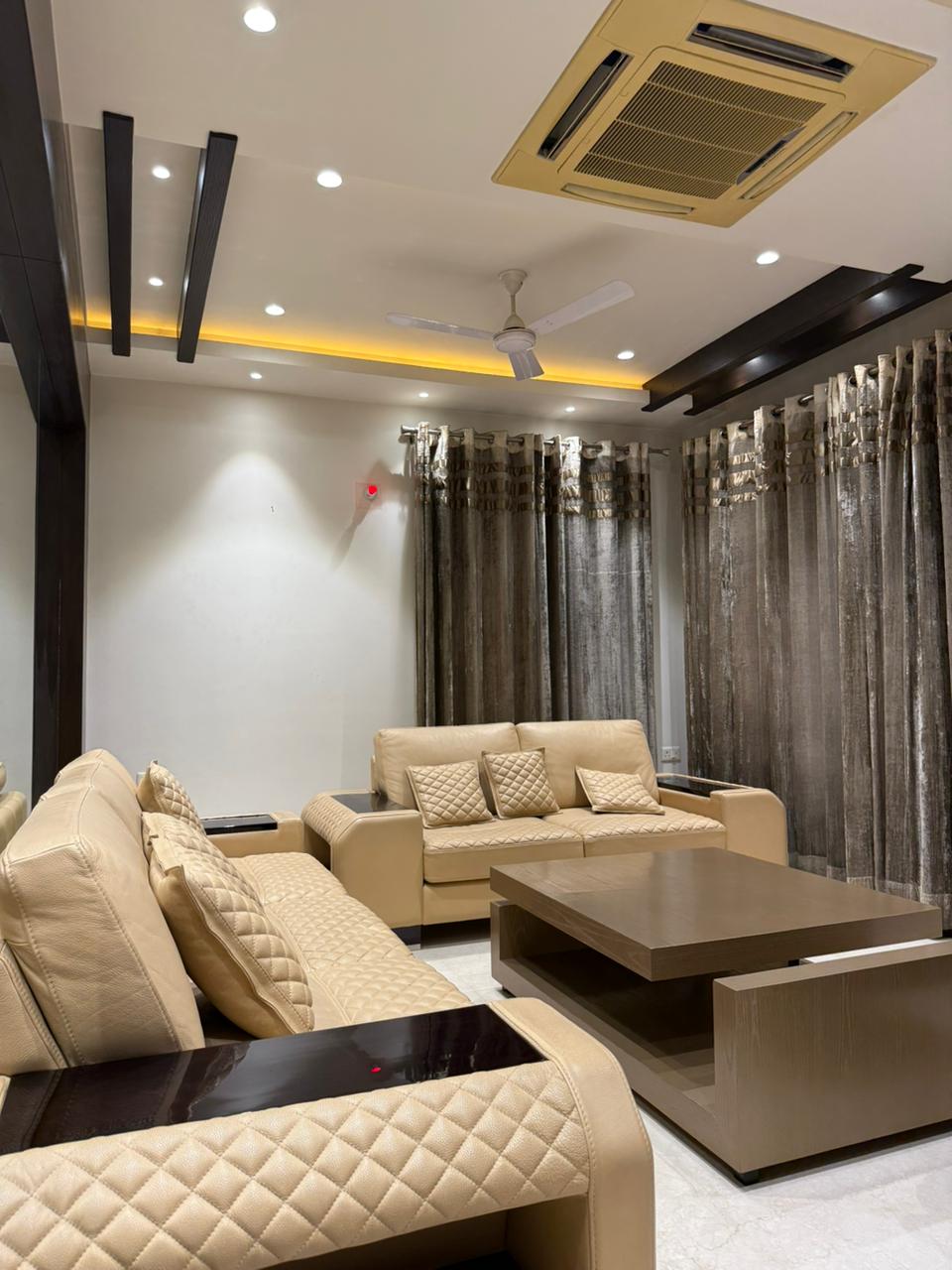 3 BHK + Servant Room Independent House For Rent in RWA Apartments Sector 51