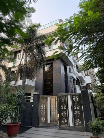 3 BHK Independent House – Exterior View View at RWA Apartments Sector 51, Sector 51 - for Rent