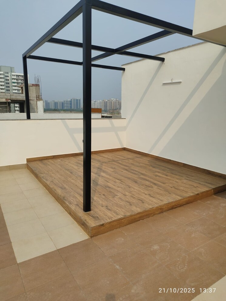 Balcony, raj-one-good-earth 3 Bedroom 1650 Sq.Ft. Apartment In Sector 71 Gurgaon 9575058