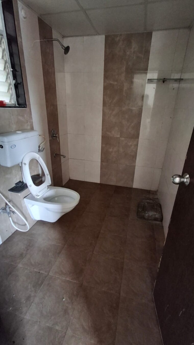 Bathroom, venkatesh-skydale-phase-2 3 Bedroom 1800 Sq.Ft. Apartment In Sinhagad Road Pune 9575153