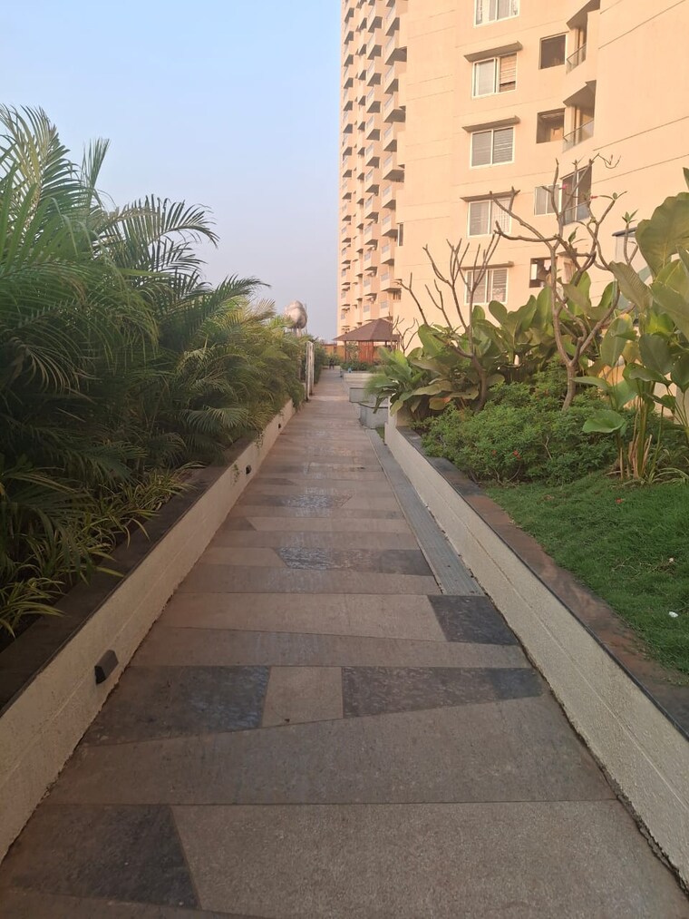 Balcony, venkatesh-skydale-phase-2 3 Bedroom 1800 Sq.Ft. Apartment In Sinhagad Road Pune 9575153