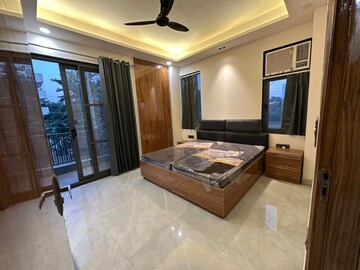 Living Room in 1 BHK Builder Floor at Sector 52 – for Rent